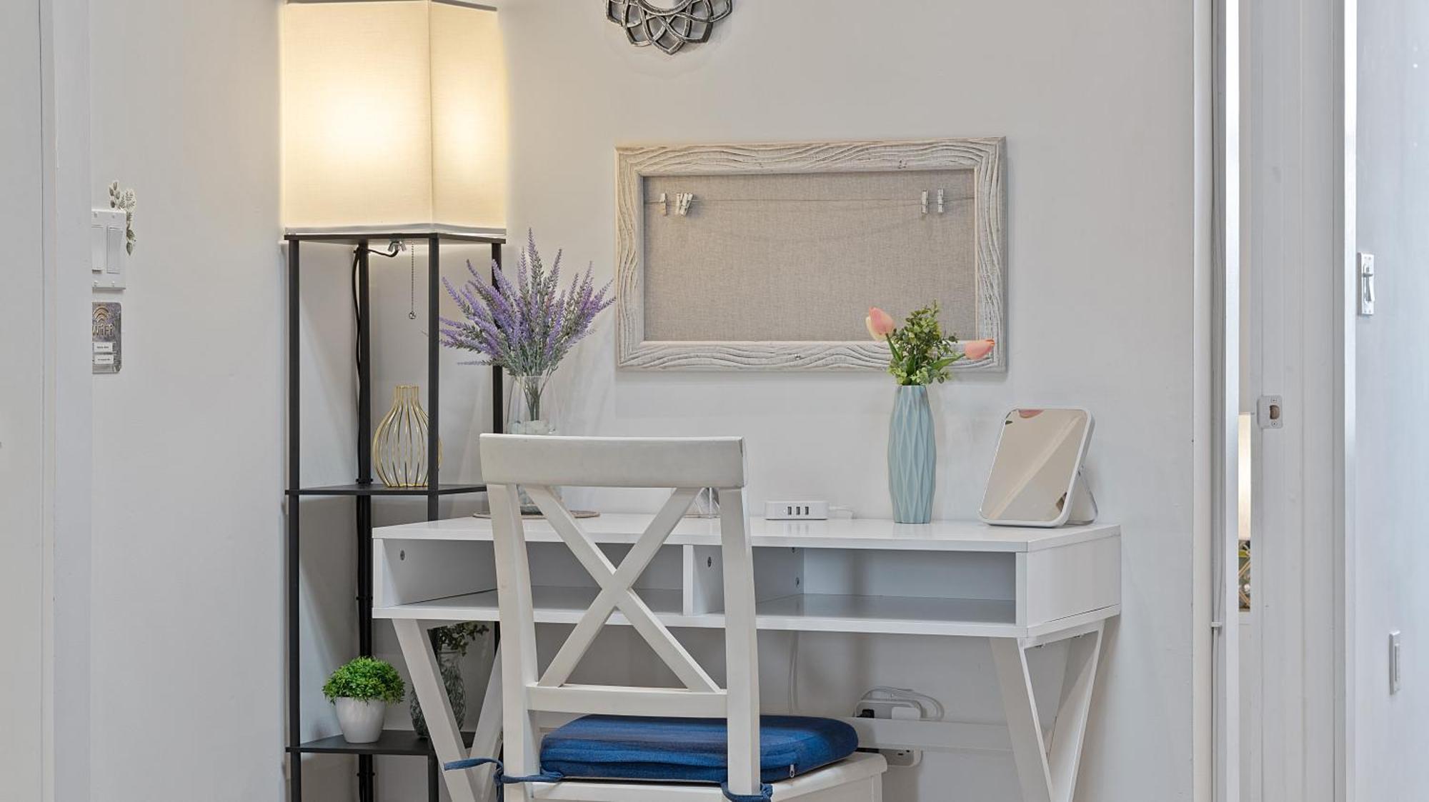 Chic Penthouse 15 Minutes From Nyc - Bus Stop At Doorstep Хобокен Экстерьер фото