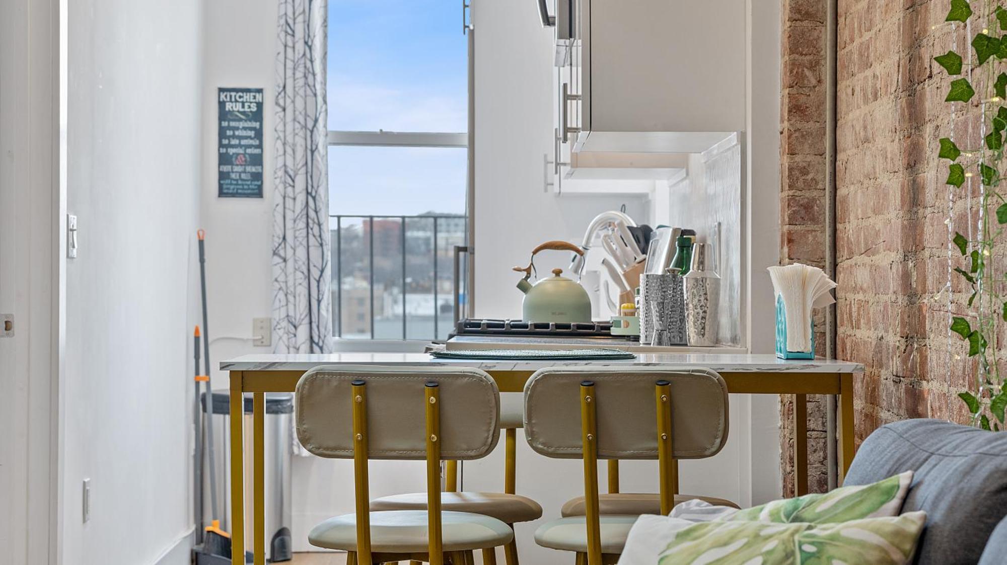 Chic Penthouse 15 Minutes From Nyc - Bus Stop At Doorstep Хобокен Экстерьер фото