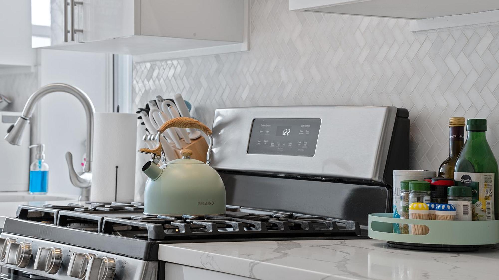 Chic Penthouse 15 Minutes From Nyc - Bus Stop At Doorstep Хобокен Экстерьер фото